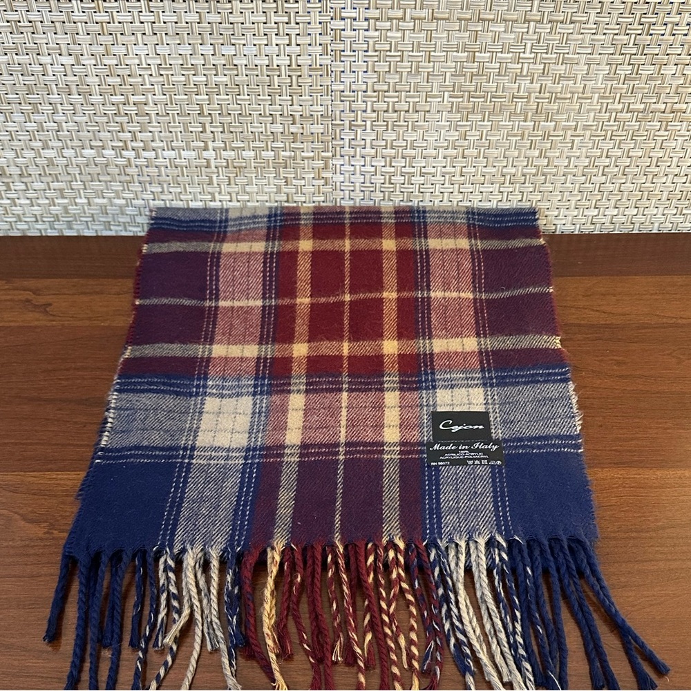NWOT Unisex Navy & Wine Brushed Acrylic Scarf Italy